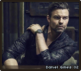 Daniel Gillies 02