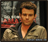 Daniel Gillies 04